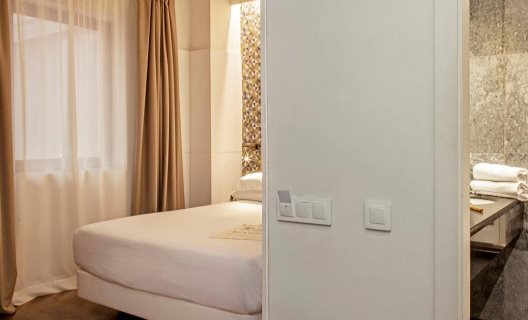 Hotel Chic & Basic Velvet