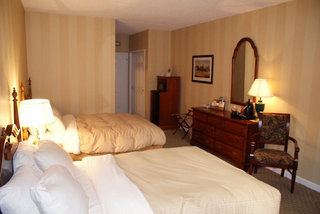 Hotel Clarion At Century House