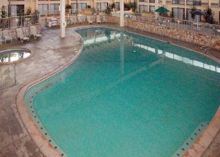 Hotel Clarion & Conference Center