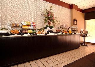 Hotel Clarion & Conference Center