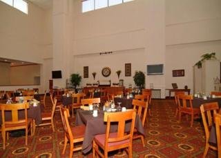 Hotel Clarion & Conference Center