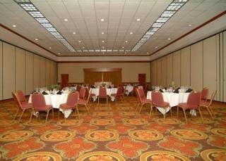 Hotel Clarion & Conference Center
