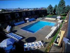 Hotel Clarion & Conference Center