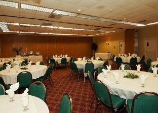 Hotel Clarion Inn Airport