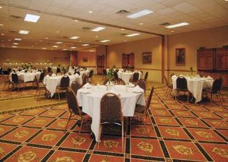 Hotel Clarion Inn Amana Colonies And Wasserbahn Waterpa