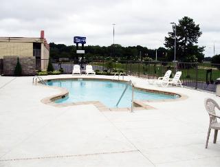 Hotel Clarion Inn And Summit Center