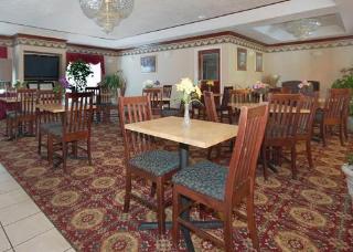 Hotel Clarion Inn & Suites