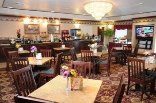 Hotel Clarion Inn & Suites Downtown Savannah