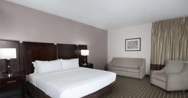 Hotel Clarion Inn Suites Miami Airportl