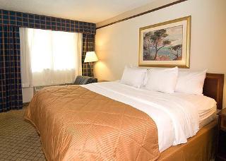 Hotel Clarion Inn & Suites Near Fort Sam Houston