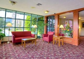 Hotel Clarion Near Fairplex