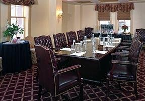 Hotel Clarion Peabody Court