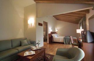 Hotel Clarion River
