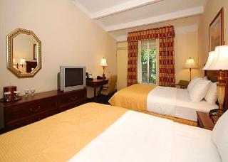 Hotel Clarion & Suites