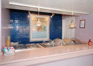 Hotel Clarion Suites Inn