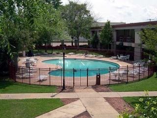 Hotel Clarion & Suites North