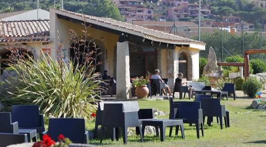 Hotel Club Esse Posada Beach Resort
