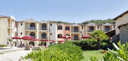 Hotel Club Esse Posada Beach Resort