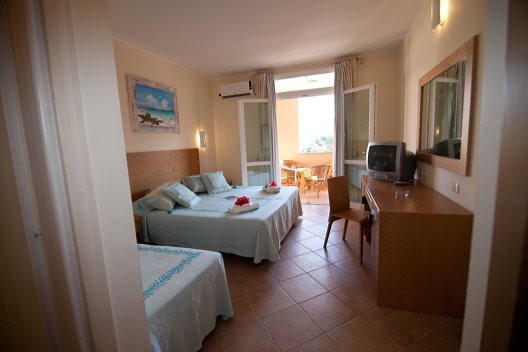 Hotel Club Esse Roccaruja