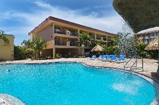 Hotel Coconut Cove Suites