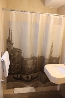 Hotel Collins