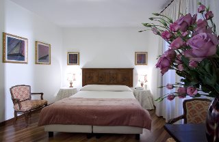 Hotel Columbia