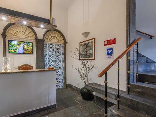 Hotel Comercial Azores Guest House