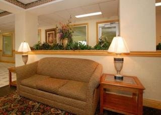 Hotel Comfort Inn East