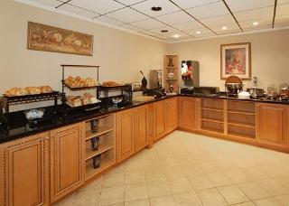 Hotel Comfort Inn & Suites
