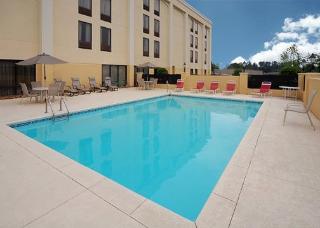 Hotel Comfort Inn & Suites