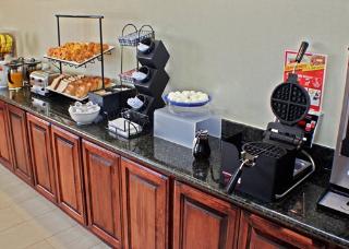 Hotel Comfort Inn & Suites