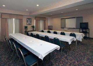 Hotel Comfort Inn & Suites