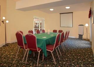 Hotel Comfort Inn & Suites