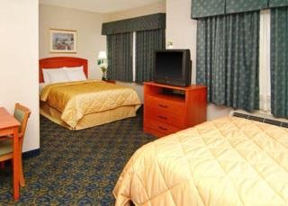 Hotel Comfort Inn & Suites