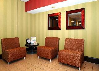 Hotel Comfort Inn & Suites