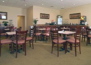 Hotel Comfort Inn & Suites