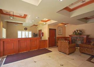 Hotel Comfort Inn & Suites