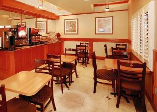 Hotel Comfort Inn & Suites