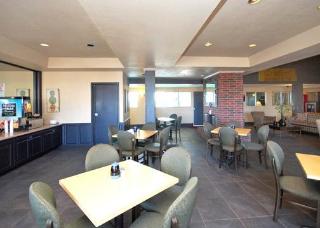 Hotel Comfort Inn & Suites