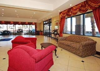 Hotel Comfort Inn & Suites