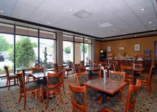 Hotel Comfort Inn & Suites