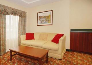 Hotel Comfort Inn & Suites