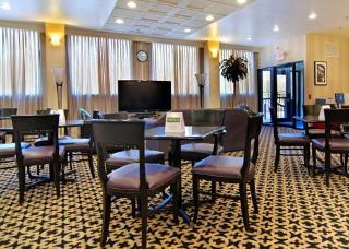 Hotel Comfort Inn & Suites