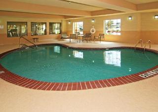 Hotel Comfort Inn & Suites