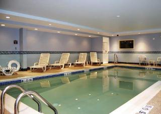 Hotel Comfort Inn & Suites