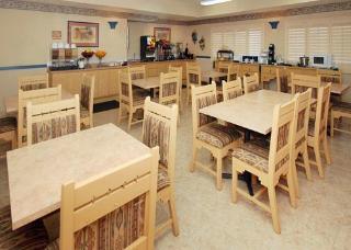 Hotel Comfort Inn & Suites