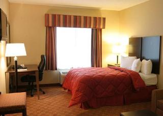 Hotel Comfort Inn & Suites