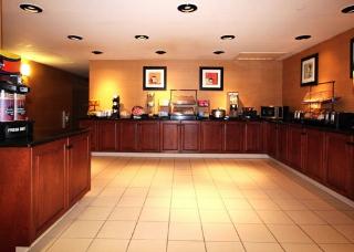 Hotel Comfort Inn & Suites