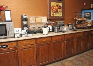 Hotel Comfort Inn & Suites