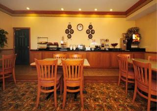 Hotel Comfort Inn & Suites
